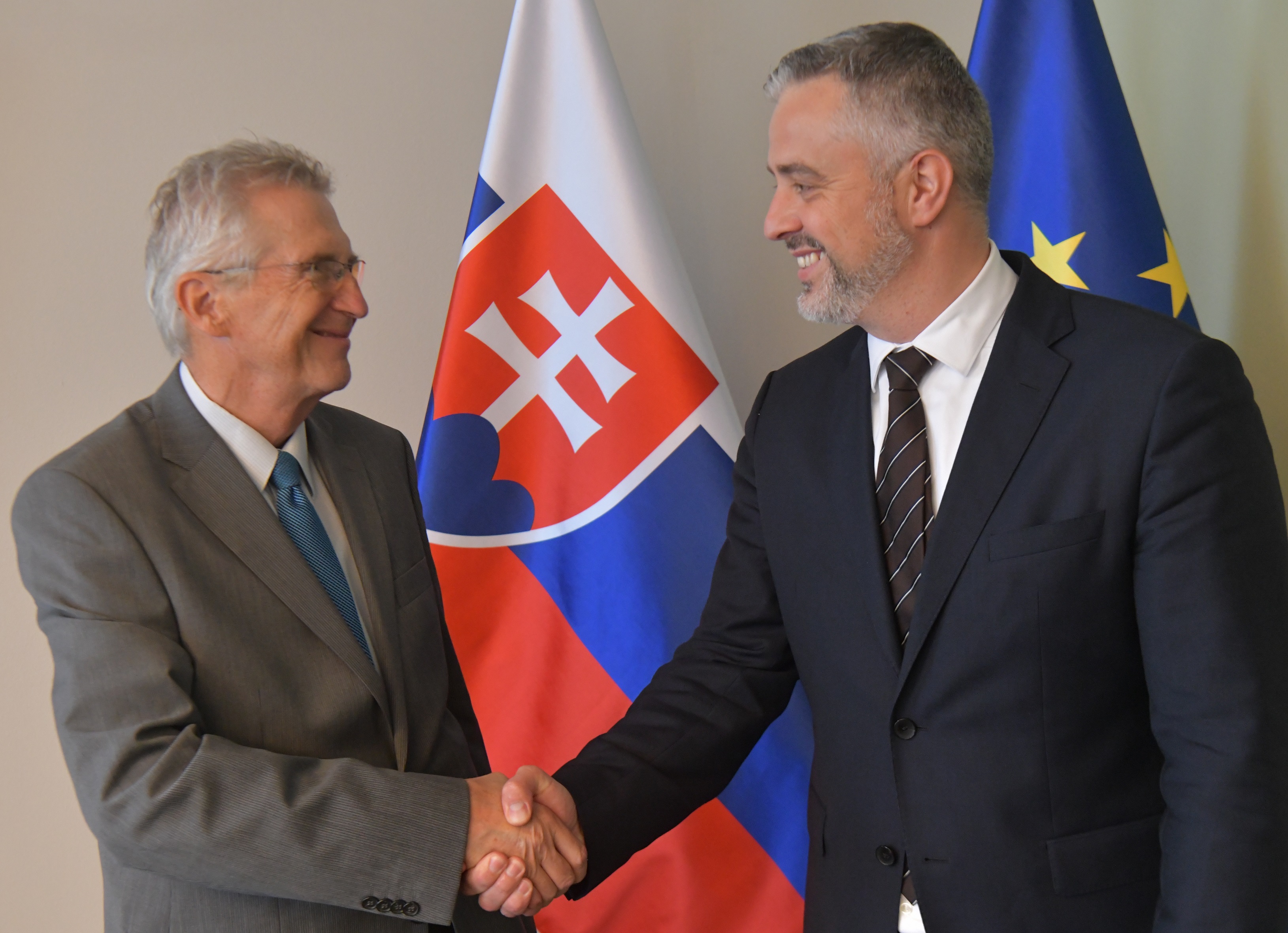 Minister Ivan ŠImko a šéf štatistického úradu Peter Peťko